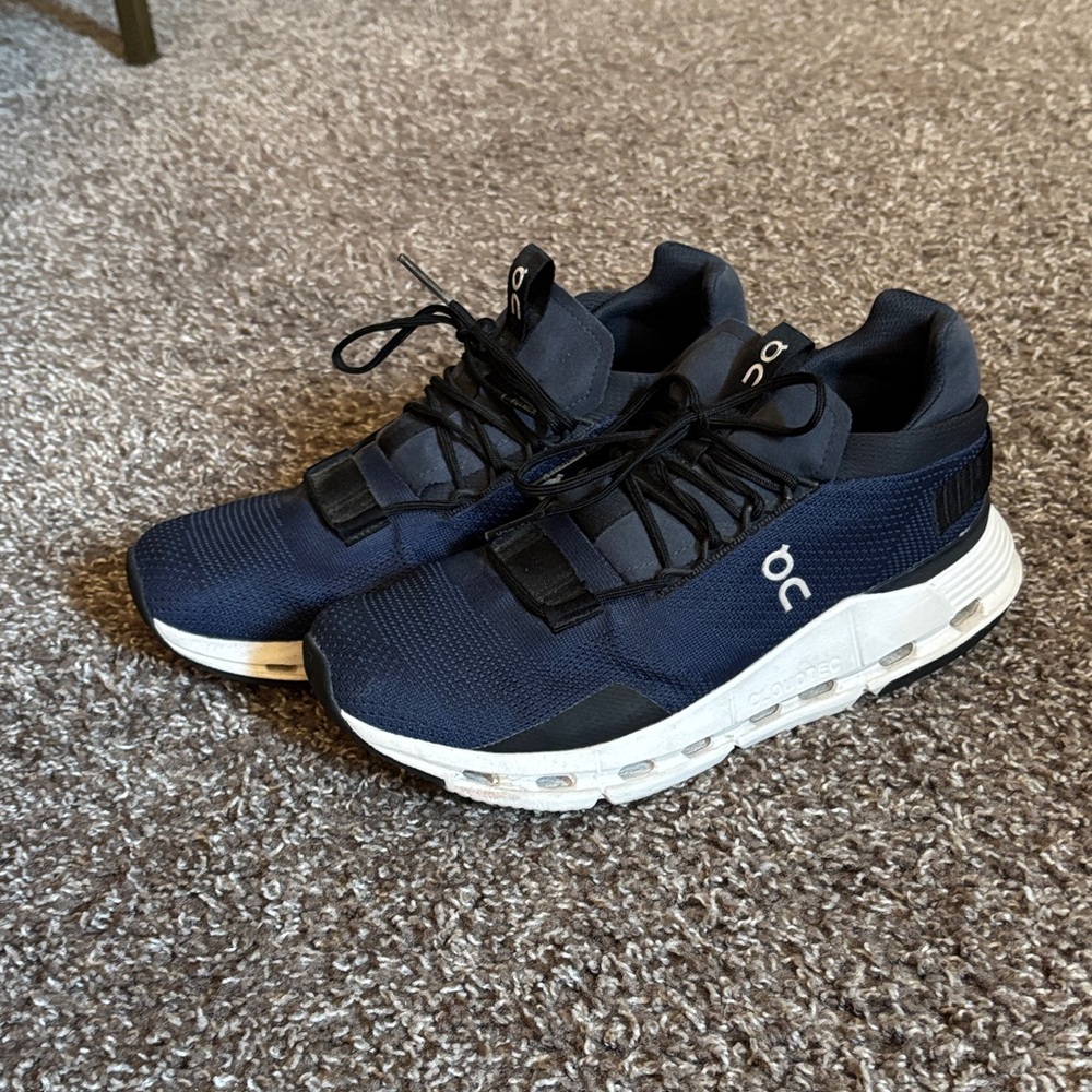 On Running Cloudrunning woMen's Navy/White Running Shoes